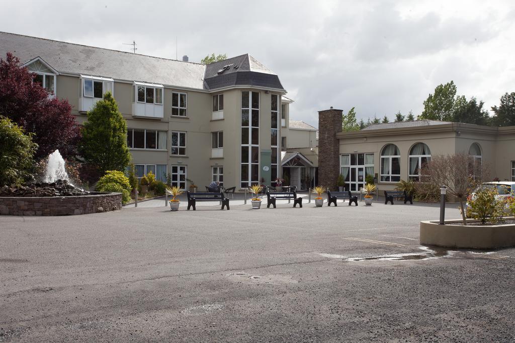 Earl Of Desmond Hotel Тралий Екстериор снимка